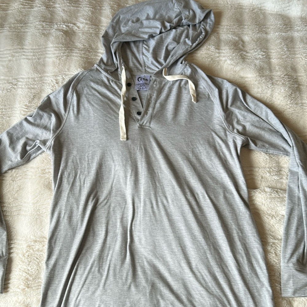 Men’s ZYIA long sleeve tee hoodie